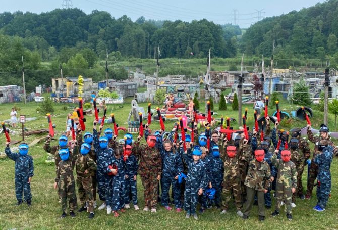 survival na Arenie Mocy